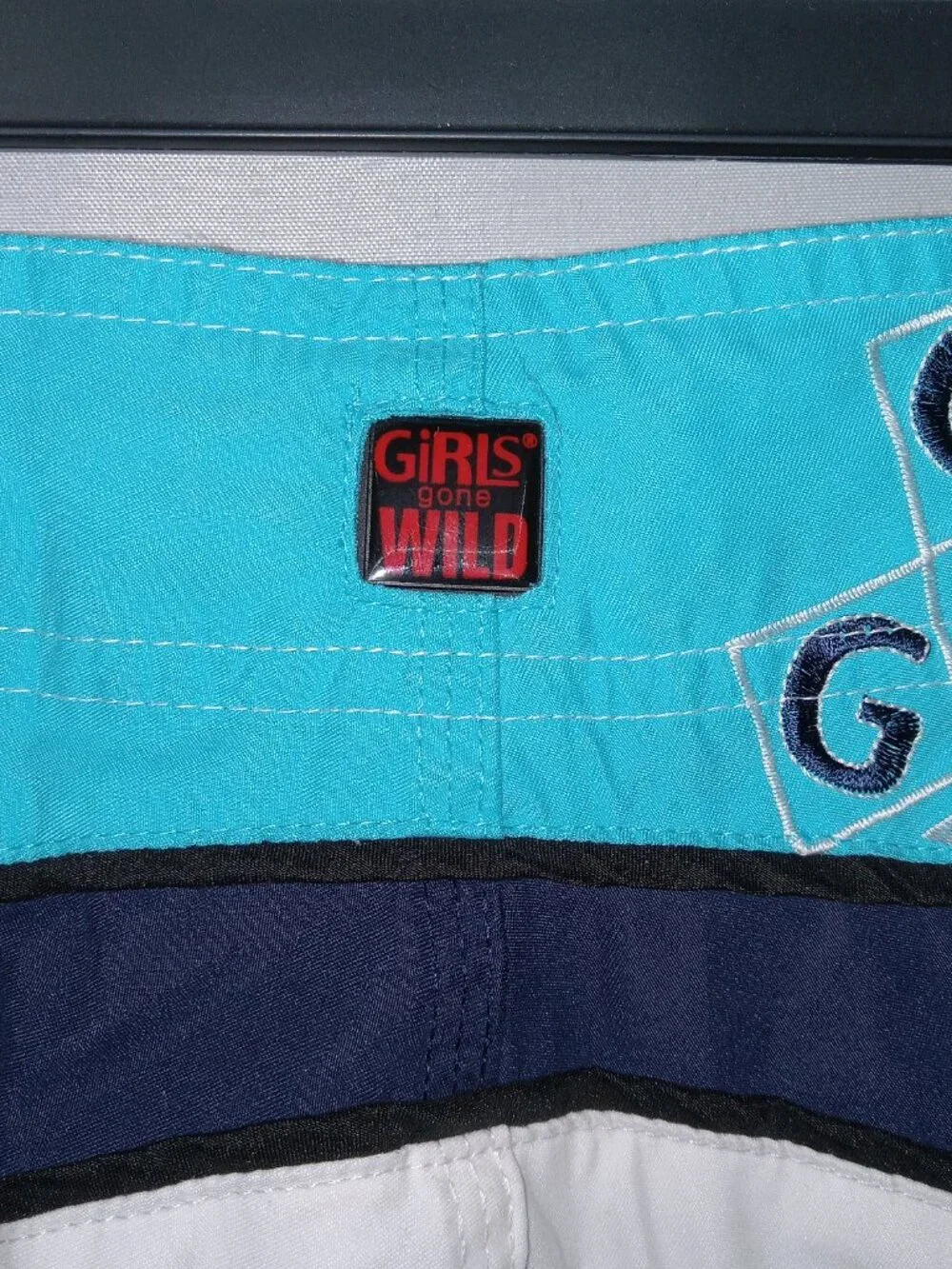 Girls Gone Wild Board Shorts M Floral Tribal Surf Swim Trunks RARE Y2K NWOT